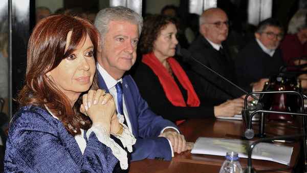 Sin Cristina Kirchner, sigue el juicio por corrupción en la obra pública