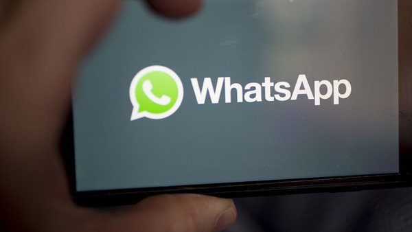 WhatsApp enduce las reglas de sus grupos para evitar el reenvío masivo de mensajes políticos en la campaña