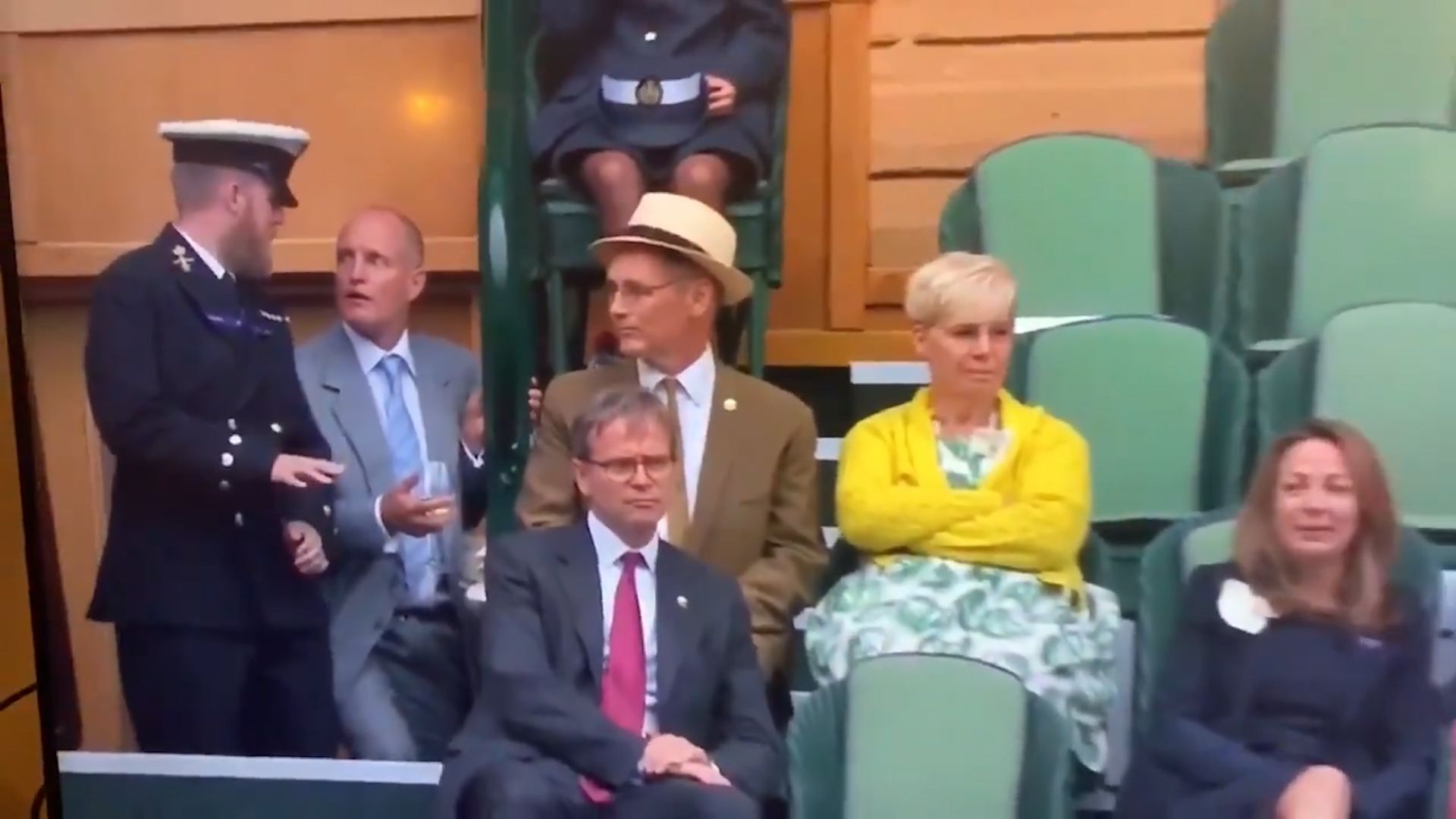 El extraño comportamiento de Woody Harrelson en la final de dobles masculina en Wimbledon