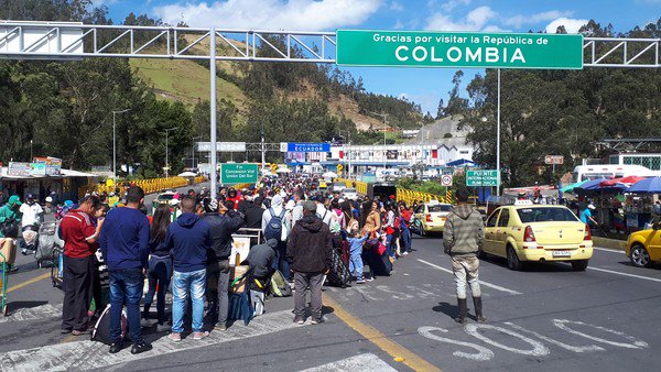 Ecuador empezó a exigir el visado humanitario a los venezolanos: entraron 10 mil personas en un fin de semana