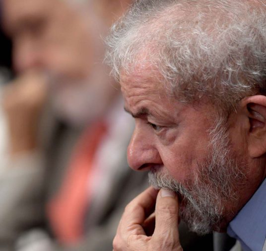 El Tribunal Supremo suspendió el traslado de Lula da Silva a una prisión de San Pablo