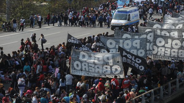 En el Gobierno señalan al Polo Obrero y a Juan Grabois por la marcha: "Esto no favorece a Alberto Fernández", dicen