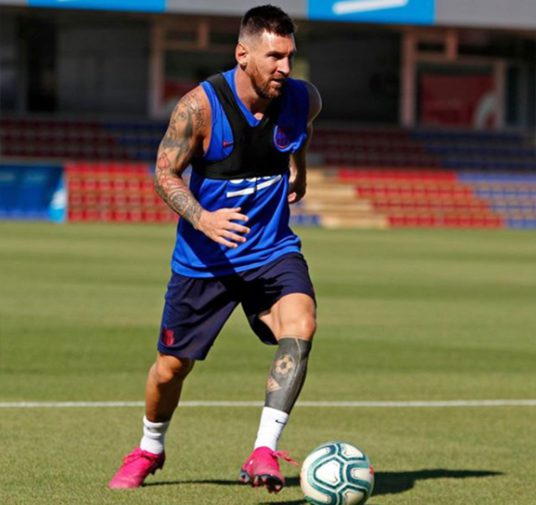 Incertidumbre sobre el regreso de Messi a las canchas: quedó afuera de la lista de concentrados del Barcelona