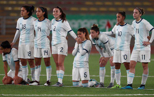 Juegos Panamericanos: las chicas de Argentina no pudieron en los penales y se quedaron con la medalla de plata