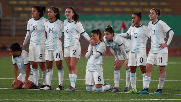 Juegos Panamericanos: las chicas de Argentina no pudieron en los penales y se quedaron con la medalla de plata