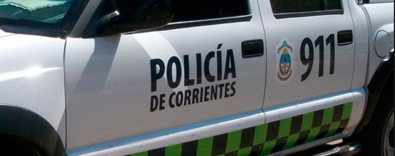Una mujer armada se atrincheró y amenazó con matar a sus hijas y suicidarse en Corrientes