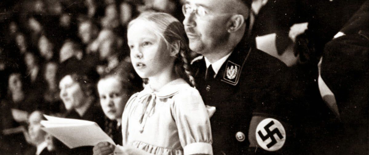 Hijos de nazis: de ocultarse por los crímenes atroces de sus padres, a defenderlos y asegurar que "Auschwitz era un paraíso"
