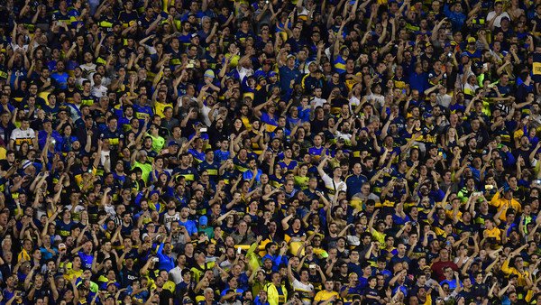 La Conmebol sancionó a Boca por no cumplir el reglamento en el duelo ante Liga de Quito