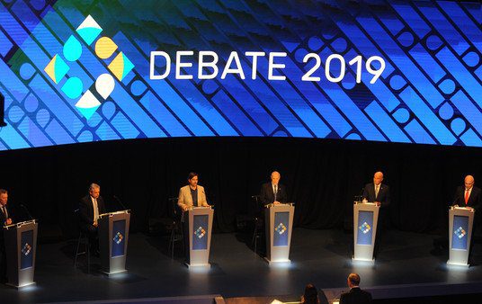 Empezaron los momentos tensos del debate presidencial: el dedo acusador y las duras comparaciones