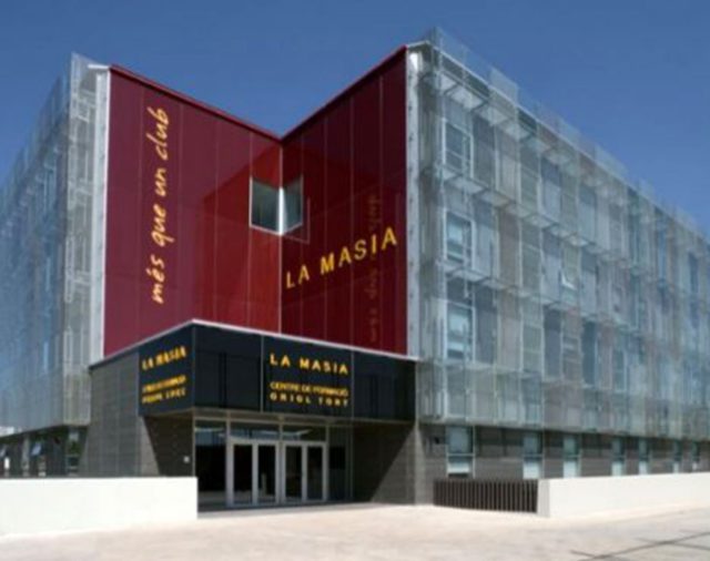 Los 40 años de La Masía, la escuela del Barcelona: un modelo de formación de futbolistas que lucha para no perder su esencia