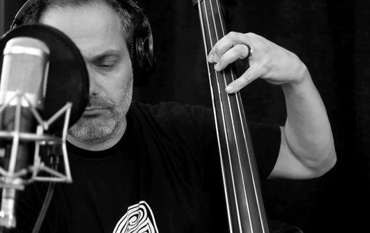 Pablo Tozzi presenta La lente sonora: bellas canciones para escuchar y mirar