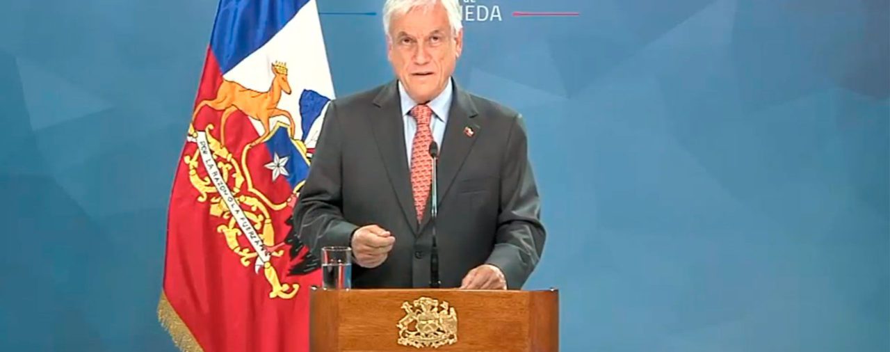 Sebastián Piñera suspendió el aumento del boleto del Metro de Santiago de Chile