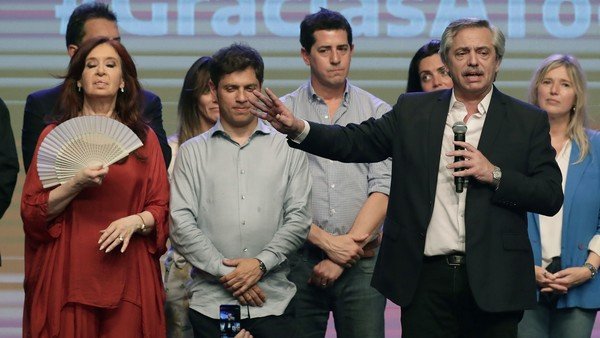"Argentina no tiene solución", la dura columna del diario La Vanguardia