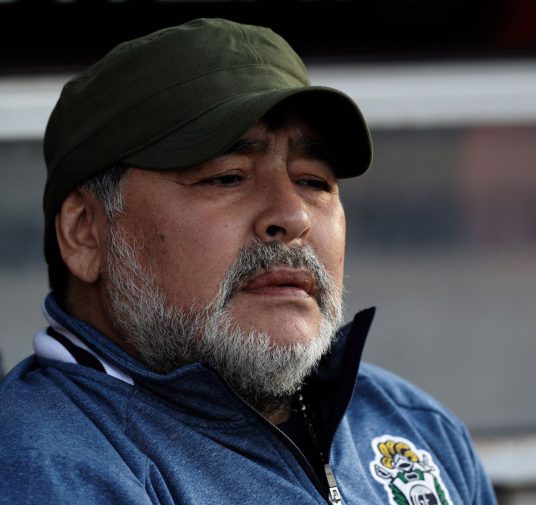 Bomba en La Plata: Diego Maradona, a un paso de irse de Gimnasia
