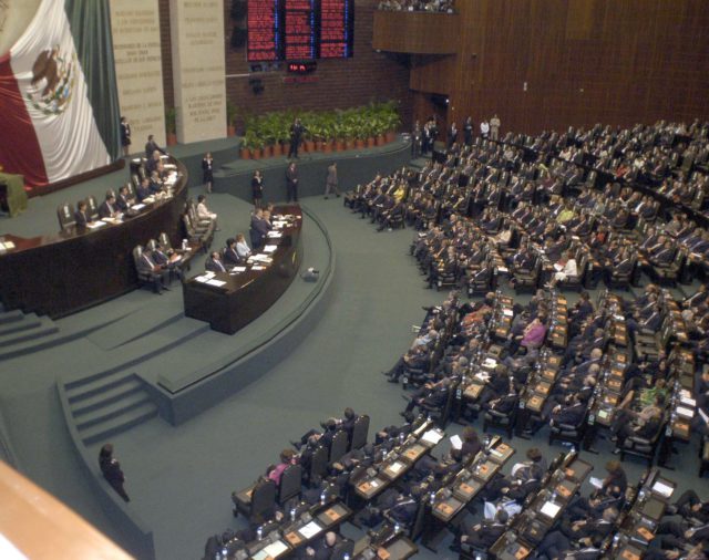 Congreso de México vuelve a retrasar presupuesto para 2020
