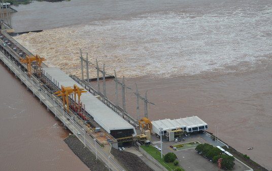 El gobierno de Alberto Fernández quiere que la represa de Salto Grande ayude a combatir la pobreza en Concordia