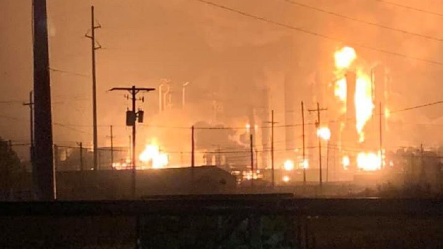 Fuerte explosión en una planta química en Texas: ordenaron evacuar toda la zona