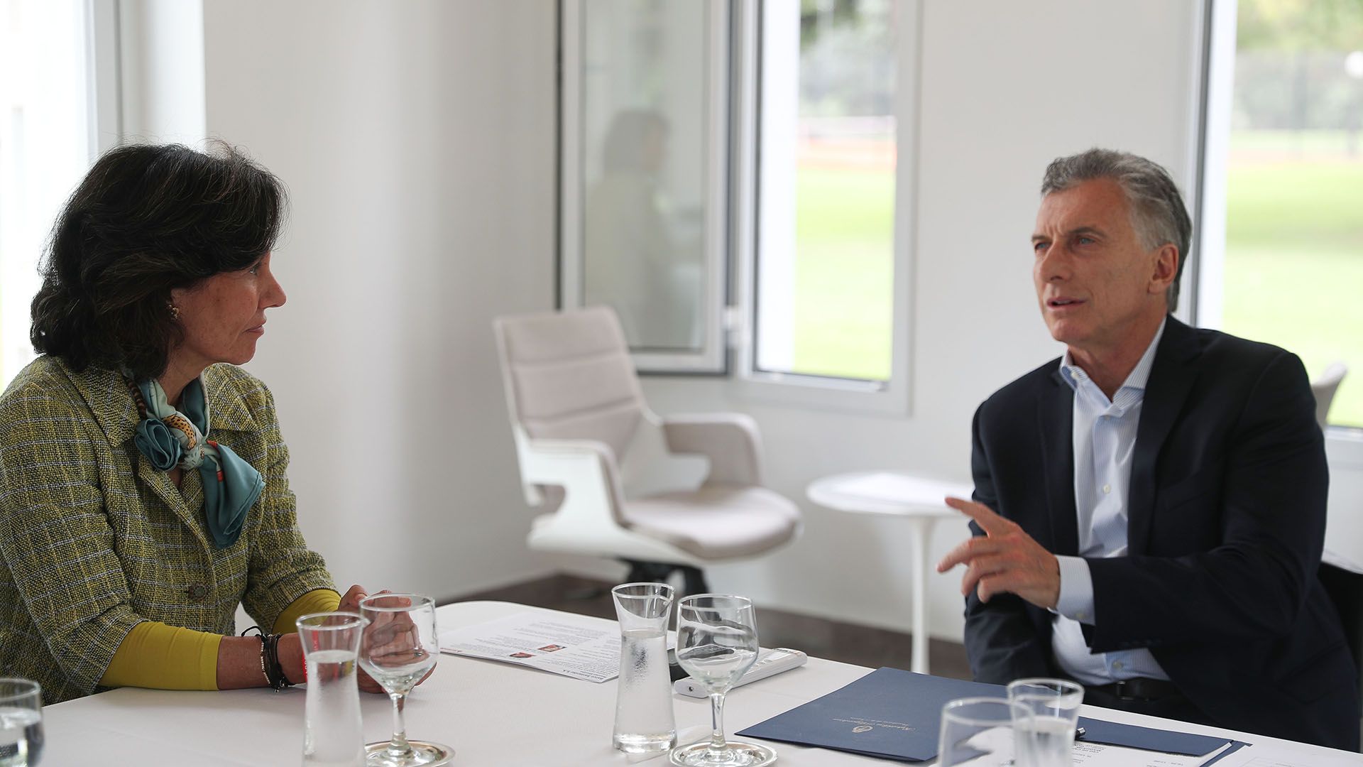 El Presidente Macri recibió a Botin en las primeras horas de la tarde en la Residencia de Olivos.