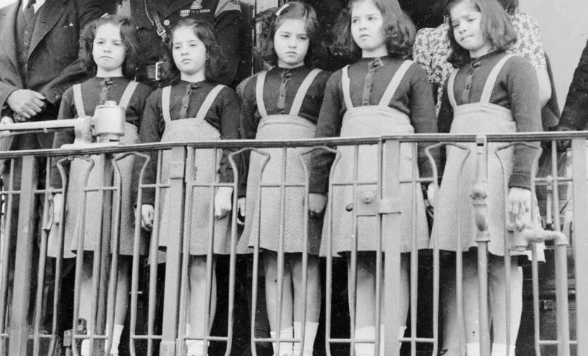 La trágica historia de las quintillizas Dionne: la explotación de cinco niñas criadas en un “zoo humano”