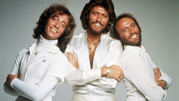 La trágica y mórbida historia de los Bee Gees que contará la biopic del grupo