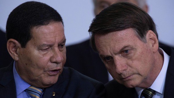 Por qué Jair Bolsonaro eligió a su vicepresidente para que esté en la asunción de Alberto Fernández