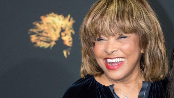 Tina Turner cumple 80 años: su primer marido la golpeaba y el segundo le donó un riñón