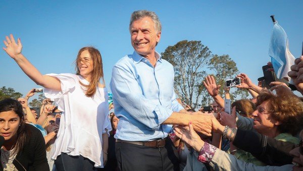 Antes de irse, Mauricio Macri le mandó $ 20 mil millones a María Eugenia Vidal para que cancele una deuda