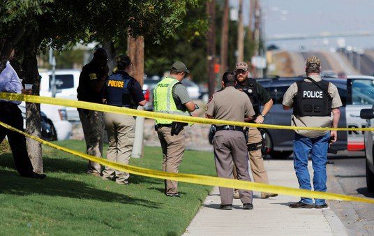 Dos muertos y un herido grave por un tiroteo en una iglesia en Texas