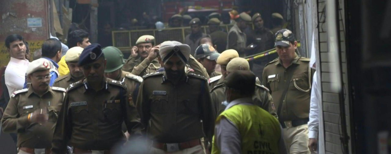 INCENDIO Más de 40 muertos en incendio de fábrica en Nueva Delhi
