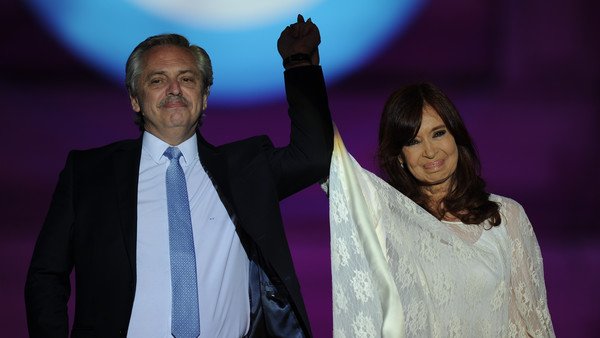 Los perfumes olvidados en la Rosada y la espera de Cristina Kirchner