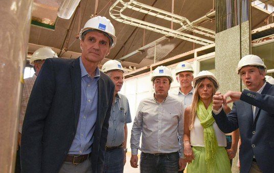 Malena Galmarini y Gabriel Katopodis visitaron una planta de AySA: "Llegaremos a más barrios"