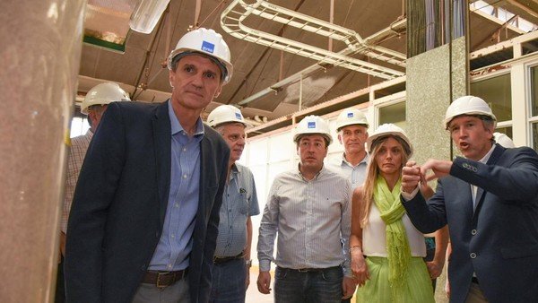 Malena Galmarini y Gabriel Katopodis visitaron una planta de AySA: "Llegaremos a más barrios"