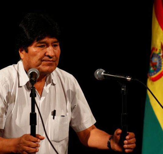 México denuncia excesiva vigilancia en su embajada en Bolivia, envía carta a OEA