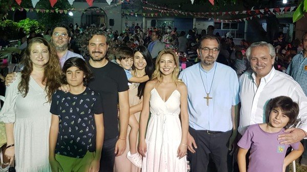 Sorpresiva visita de Alberto Fernández al Santuario de San Cayetano en Nochebuena