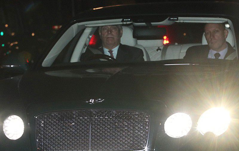 Trump dice sobre el príncipe británico Andrés: es una "historia muy difícil"