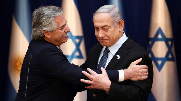 Alberto Fernández, a Benjamin Netanyahu: "Nuestro compromiso por saber la verdad sobre la AMIA es absoluto"