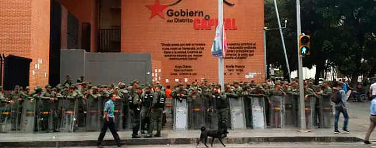 El régimen de Nicolás Maduro bloquea la Asamblea Nacional para impedir la sesión presidida por Juan Guaidó