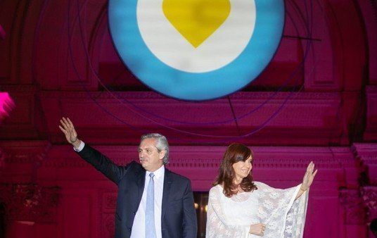 En su saludo de Año Nuevo, Cristina Kirchner le apuntó al macrismo y lo tildó de "pesadilla"