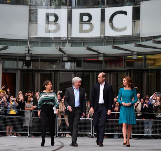 La BBC elimina 450 puestos en su redacción para recortar costos