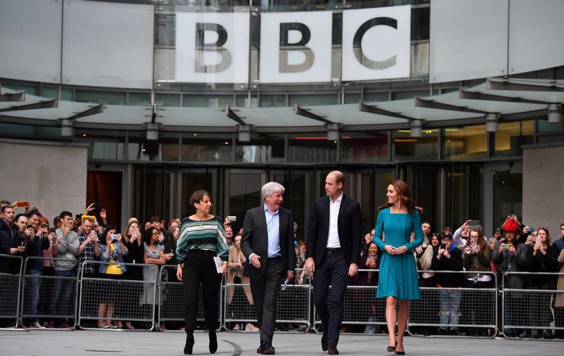 La BBC elimina 450 puestos en su redacción para recortar costos