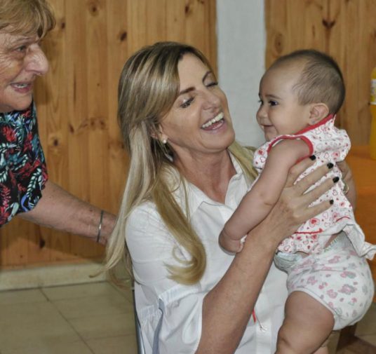 La intendenta de Cañuelas donará el 30% de su sueldo a los centros de jubilados