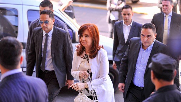 Tres recursos de Cristina Kirchner que tiene la Corte pueden retrasar el juicio por la obra pública