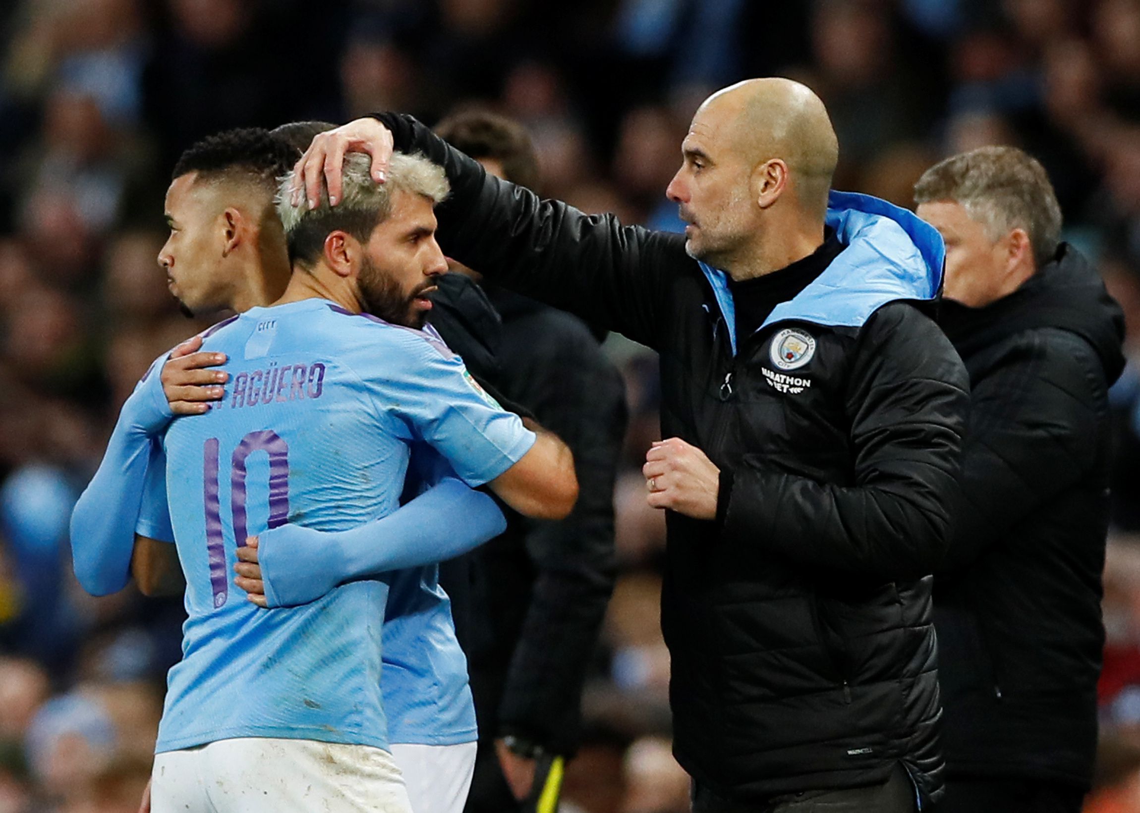 Sergio Aguero y Pep Guardiola podrían dejar Manchester City (Reuters/Jason Cairnduff)