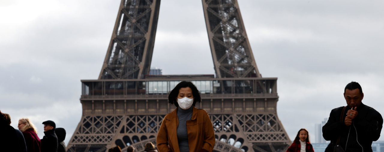 Francia decidió cancelar eventos de más de 5.000 personas en lugares cerrados por el coronavirus