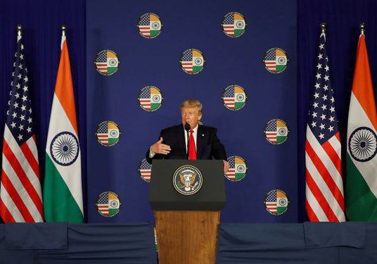 Trump anuncia que India comprará a EEUU equipamiento militar por 3.000 millones de dólares