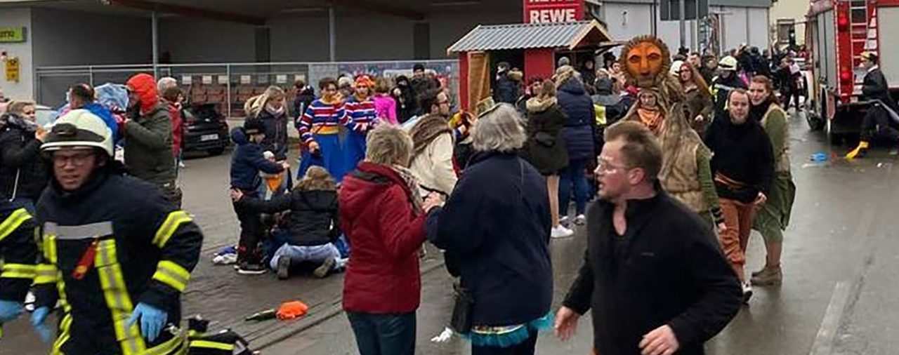 Un vehículo embistió contra un desfile de carnaval en Alemania: al menos 15 heridos