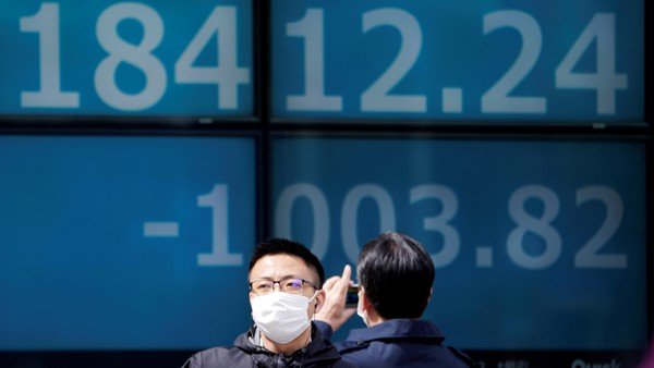 Efecto coronavirus: las bolsas de Asia se desploman hasta un 10% tras el histórico derrumbe de Wall Street
