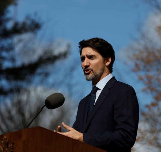 Justin Trudeau ordenó el cierre de las fronteras de Canadá por el avance del coronavirus