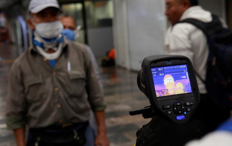 México alcanza los 717 contagios por coronavirus, presidente endurece discurso
