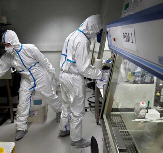 Científicos chinos advierten que es probable que el coronavirus vuelva todos los años